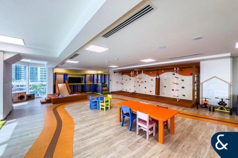 Apartment in Jumeirah Lake Towers, Dubai 1 bedroom, 80 sq.m. № 98754 - photo 18