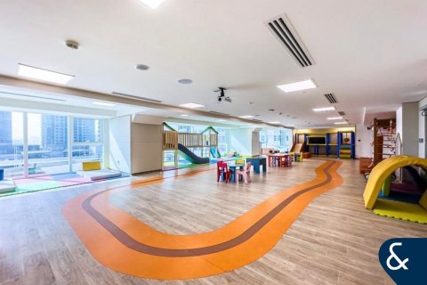 Apartment in Jumeirah Lake Towers, Dubai 1 bedroom, 80 sq.m. № 98754 - photo 17