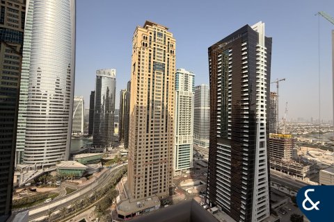 Apartment in Jumeirah Lake Towers, Dubai 2 bedrooms, 124 sq.m. № 98745 - photo 15