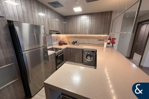 Apartment in Jumeirah Lake Towers, Dubai 2 bedrooms, 124 sq.m. № 98745 - photo 12