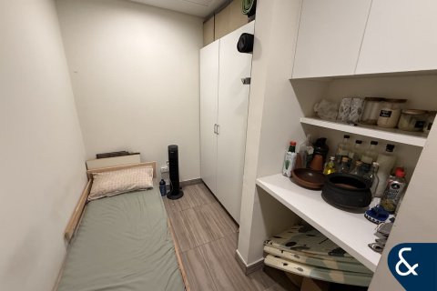 Apartment in Jumeirah Lake Towers, Dubai 2 bedrooms, 124 sq.m. № 98745 - photo 8