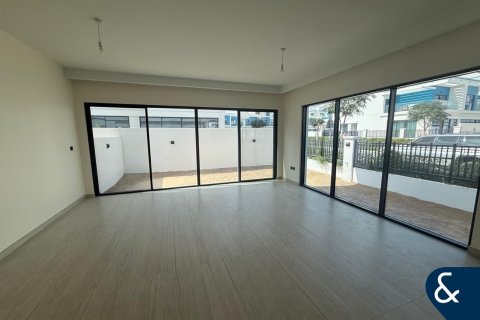 Townhouse in Damac Lagoons, Dubai 5 bedrooms, 306 sq.m. № 98751 - photo 3