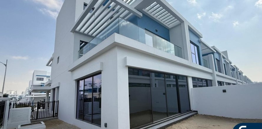 Townhouse in Damac Lagoons, Dubai 5 bedrooms, 306 sq.m. № 98751