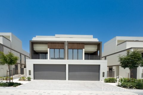 Villa en Tilal Al Ghaf, Dubai, 4 dormitorios, 222 m², № 92930