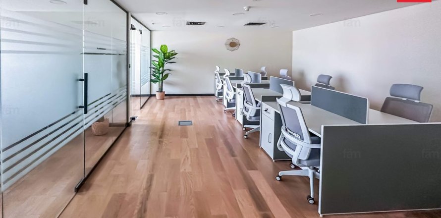 Oficina en Dubai, 70.8 m², № 67606