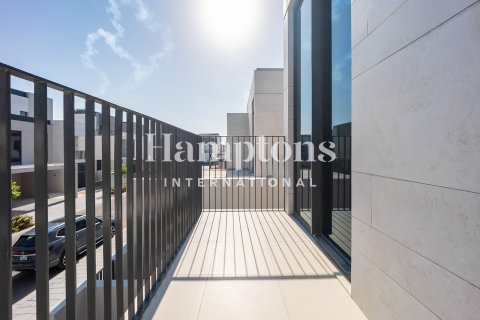 Villa in Arabian Ranches 3, Dubai 4 bedrooms, 447.97826600 sq.m. № 99749 - photo 18