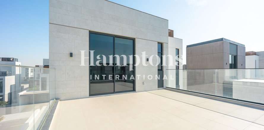 Villa in Arabian Ranches 3, Dubai 4 bedrooms, 447.978 sq.m. № 99749