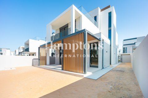 Villa in Arabian Ranches 3, Dubai 4 bedrooms, 447.97826600 sq.m. № 99749 - photo 7