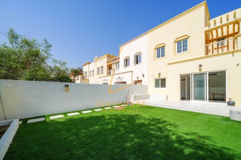 Villa à The Springs, Dubai, 2 chambres, 186 m², № 99772 - photo 26