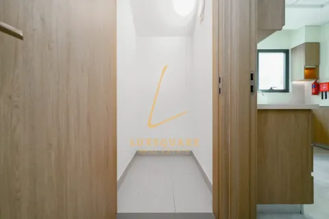 Снять в аренду виллу в Murooj Al Furjan, Al Furjan, Дубай: 4 спальни, 548м², № 99773 - фото 12