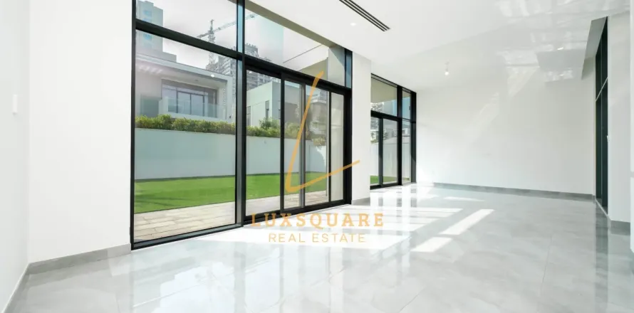 Вилла в Murooj Al Furjan, Al Furjan, Дубай, 4 спальни, 548м², № 99773