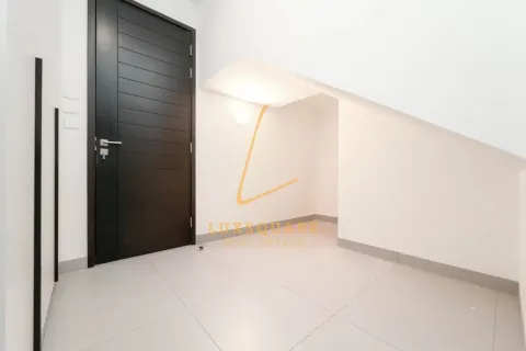 Снять в аренду виллу в Murooj Al Furjan, Al Furjan, Дубай: 4 спальни, 548м², № 99773 - фото 15