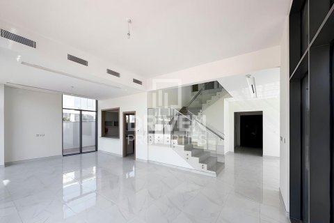 Villa en Murooj Al Furjan, Al Furjan, Dubai, 5 dormitorios, 413 m², № 20699 - foto 1