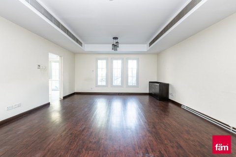 Villa in Dubai 3 bedrooms, 255.4 sq.m. № 52239 - photo 15
