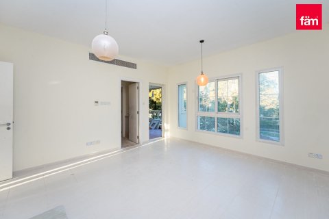 Villa in Dubai 3 bedrooms, 255.4 sq.m. № 52239 - photo 5