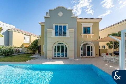 Villa in Victory Heights, Dubai Sports City, Dubai 5 bedrooms, 446 sq.m. № 91371 - photo 17