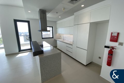 Appartement à Motor City, Dubai, 2 chambres, 178 m², № 91380 - photo 5