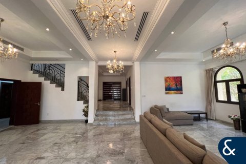 Villa in The Villa, Dubai 5 bedrooms, 508 sq.m. № 91389 - photo 15