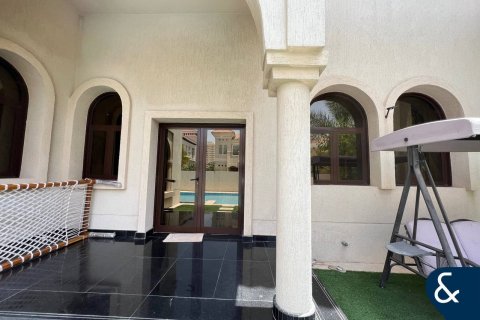 Villa in The Villa, Dubai 5 bedrooms, 508 sq.m. № 91389 - photo 14