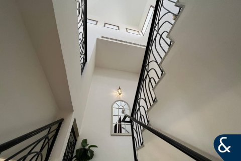 Villa in The Villa, Dubai 5 bedrooms, 508 sq.m. № 91389 - photo 8