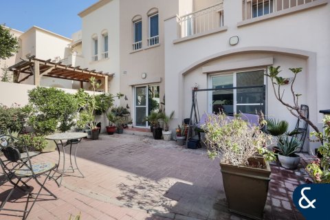 Купить виллу в Maeen, The Lakes, Дубай: 3 спальни, 256м², № 91390 - фото 23