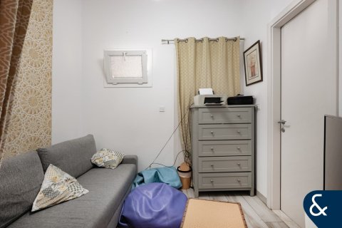 Купить виллу в Maeen, The Lakes, Дубай: 3 спальни, 256м², № 91390 - фото 8