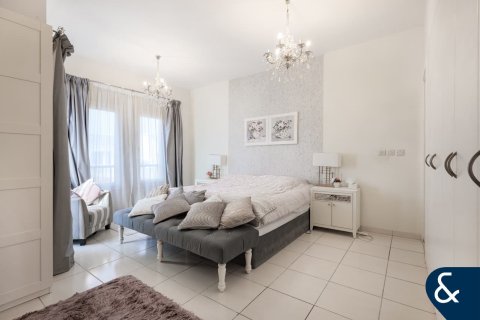 Купить виллу в Maeen, The Lakes, Дубай: 3 спальни, 256м², № 91390 - фото 10