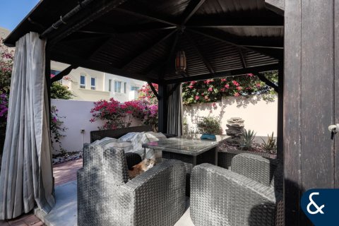 Купить виллу в Maeen, The Lakes, Дубай: 3 спальни, 256м², № 91390 - фото 22