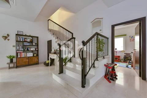 Снять в аренду виллу в The Villa, Дубай: 5 спален, 334м², № 24880 - фото 7