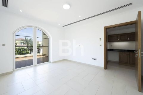 Villa in Jumeirah Park, Dubai 4 bedrooms, 403 sq.m. № 24883 - photo 12