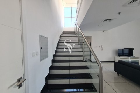 Apartment in CRYSTAL RESIDENCE in Jumeirah Village Circle, Dubai 2 bedrooms, 126 sq.m. № 111321 - photo 18