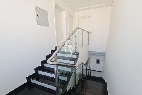 Apartment in CRYSTAL RESIDENCE in Jumeirah Village Circle, Dubai 2 bedrooms, 126 sq.m. № 111321 - photo 17