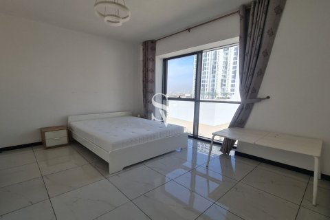 Apartment in CRYSTAL RESIDENCE in Jumeirah Village Circle, Dubai 2 bedrooms, 126 sq.m. № 111321 - photo 2