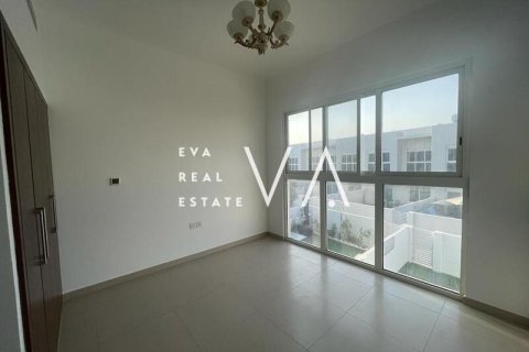 Townhouse in Dubai 3 bedrooms, 187.19 sq.m. № 52768 - photo 11