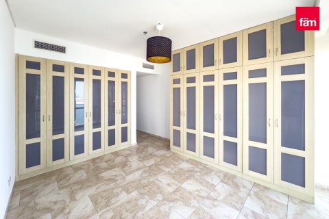 Apartment in Dubai 3 bedrooms, 207.1 sq.m. № 23213 - photo 3