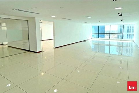 Bureau à Dubai, 91 m², № 112525