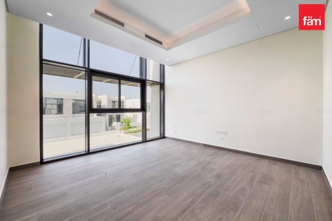 Снять в аренду виллу в Дубае: 4 спальни, 627м², № 60353 - фото 26