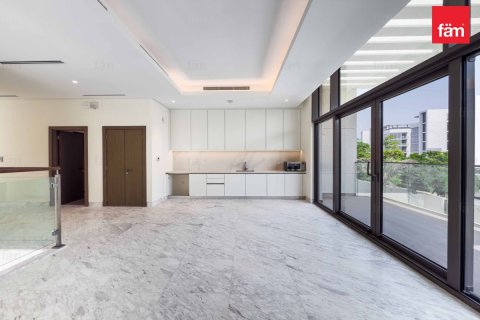 Снять в аренду виллу в Дубае: 4 спальни, 627м², № 60353 - фото 7