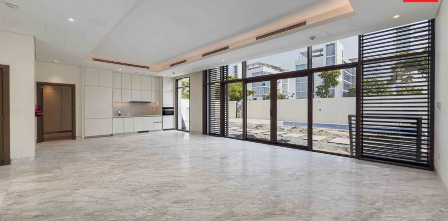 Вилла в Дубае, 4 спальни, 627м², № 60353