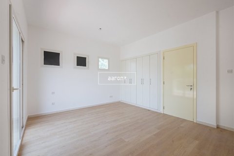 Villa in The Springs, Dubai 3 bedrooms, 367.1 sq.m. № 42583 - photo 2