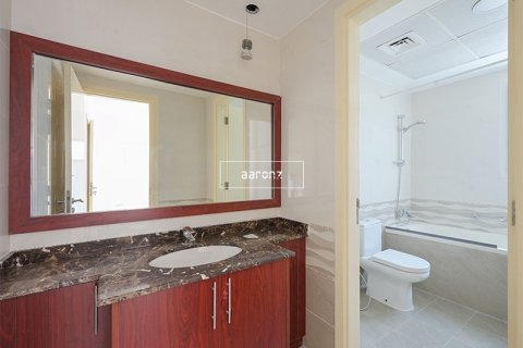 Villa in The Springs, Dubai 3 bedrooms, 367.1 sq.m. № 42583 - photo 15