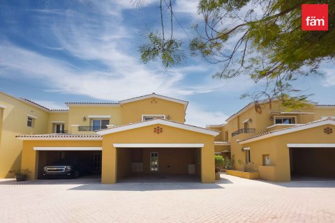 Villa à Dubai, 2 chambres, 213.7 m², № 59554 - photo 1
