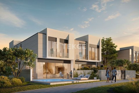 Villa in Jumeirah Golf Estates, Dubai 5 bedrooms, 372 sq.m. № 47443 - photo 1
