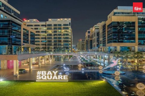 Oficina en Business Bay, Dubai, 176.1 m², № 9607 - foto 1