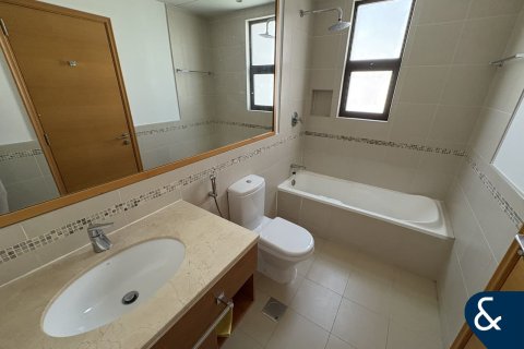 Villa in Reem, Dubai 3 bedrooms, 216 sq.m. № 76254 - photo 8