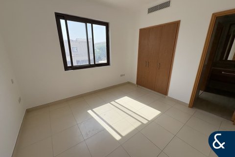 Villa in Reem, Dubai 3 bedrooms, 216 sq.m. № 76254 - photo 10