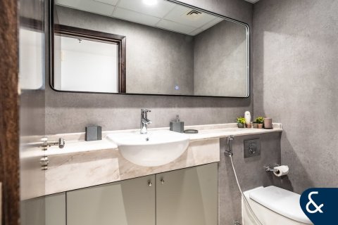 Apartment in Jumeirah Lake Towers, Dubai 1 bedroom, 139 sq.m. № 76244 - photo 13