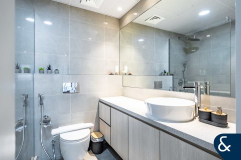 Apartment in Jumeirah Lake Towers, Dubai 1 bedroom, 139 sq.m. № 76244 - photo 5