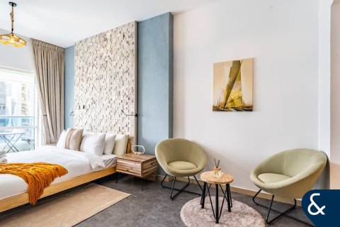 Apartment in Jumeirah Lake Towers, Dubai 1 bedroom, 139 sq.m. № 76244 - photo 2