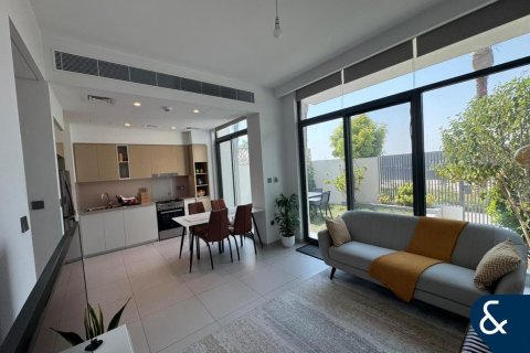 Villa in Sun, Arabian Ranches 3, Dubai 3 bedrooms, 129 sq.m. № 76253 - photo 2